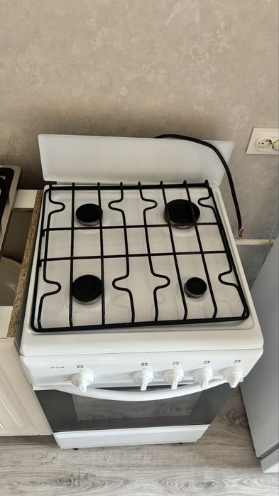 Продам газовую плиту