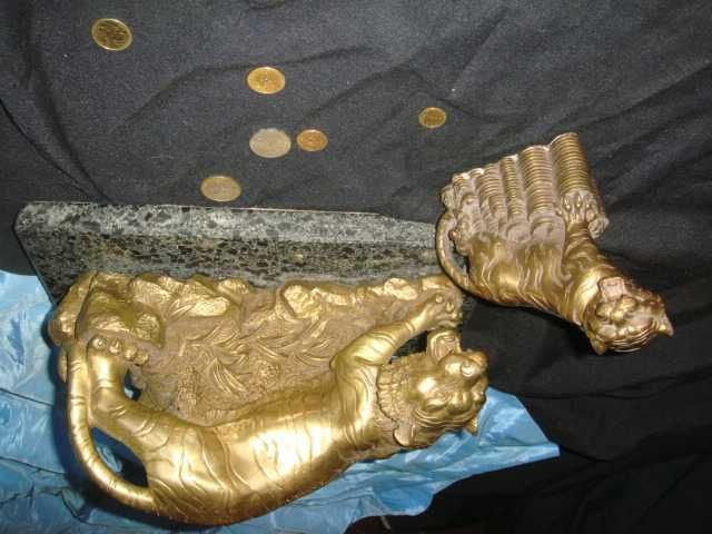Тигры Старинные из бронзы - латуни на удачу и богатство