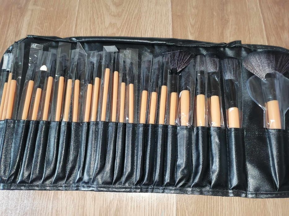 Комплект Четки за грим