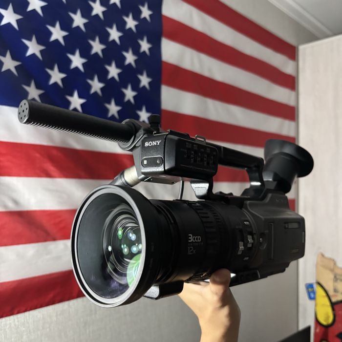 Sony DSR-PD170P 3 CCD MiniDV