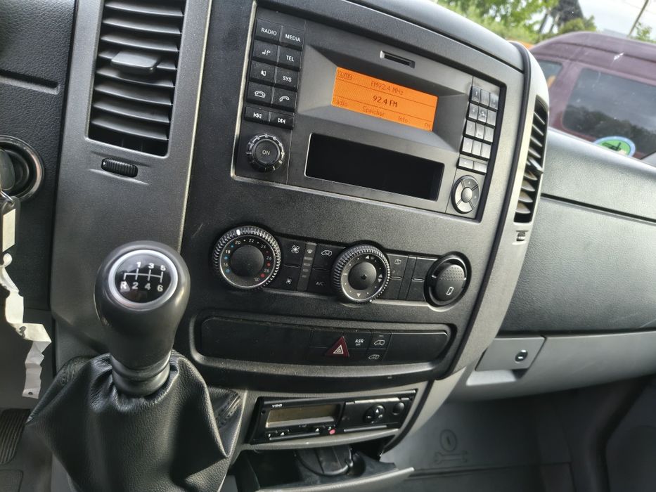 Mercedes sprinter 313 2014 service mobil