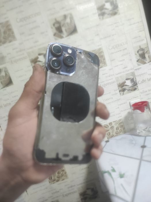 Продам Айфон ХР на запчасти