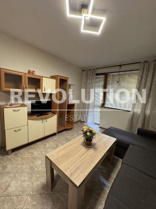 Дава се под наем Двустаен апартамент в Варна, Център - 60 кв.м за 518.67 € - Снимка #2