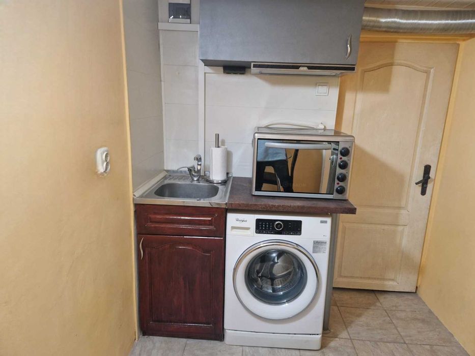 Дава се под наем Двустаен апартамент в София, Център - 48 кв.м за 480 € - Снимка #2