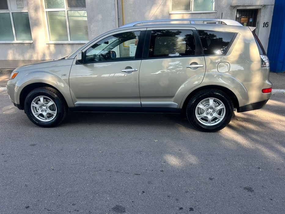 Mitsubishi Outlender motor 2.2  150 cp