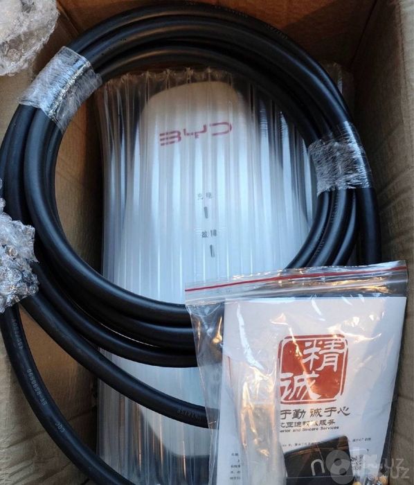Продается BYD зарядная станция, новая, не использованая 7KW