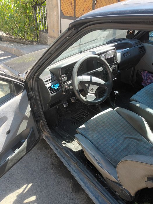 Продавам vw polo 1.3 gt