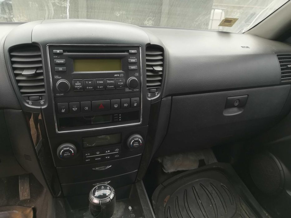 На части Kia Sorento facelift 2.5 CRDI 170кс Киа Соренто ЦРДИ фейслифт