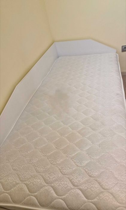 Чисто ново легло тип приста