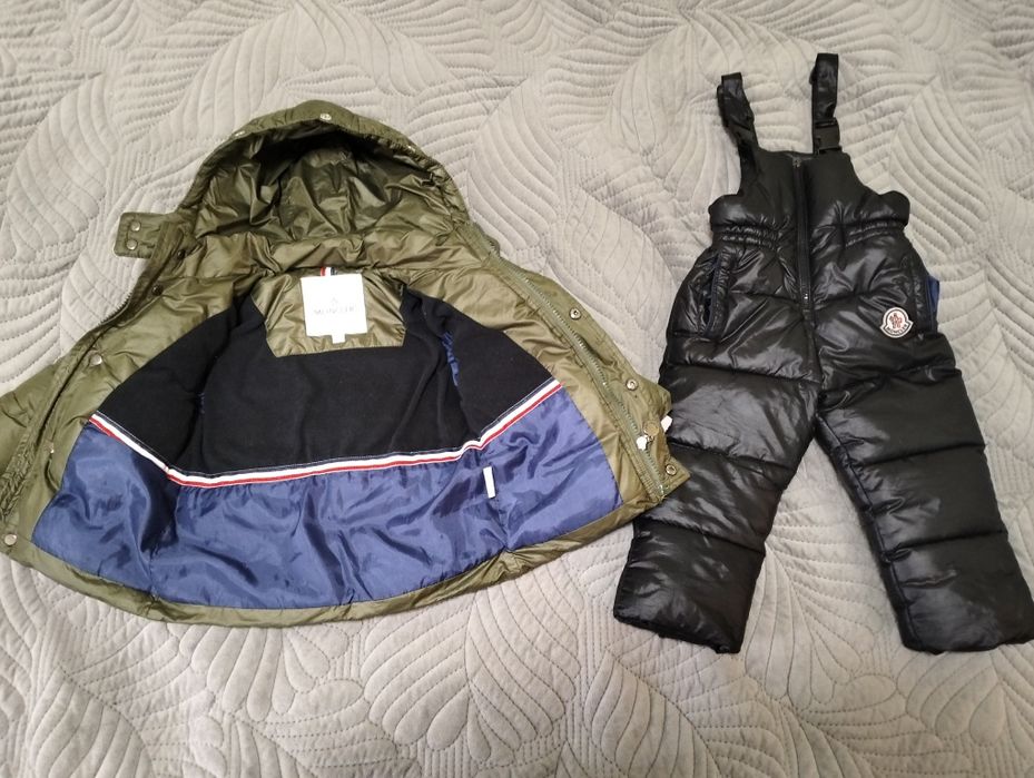 Продам детскую куртку