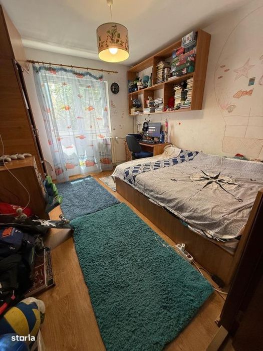 Apartament de vanzare, semidecomandat, 3 camere, et 1, Brazda