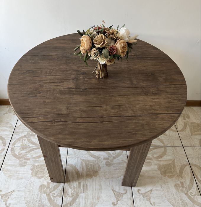 Стол круглый для гостиной