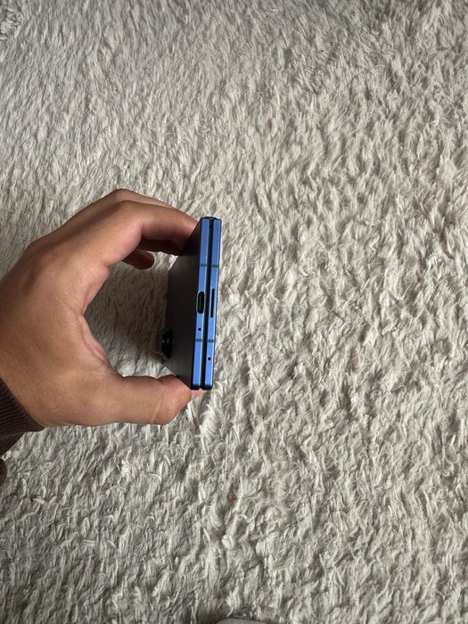 Samsung  galaxy fold 7