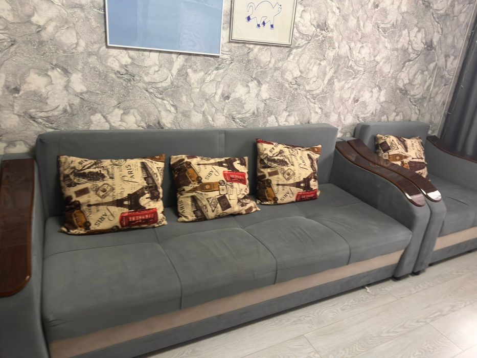 продам Диван и два кресла