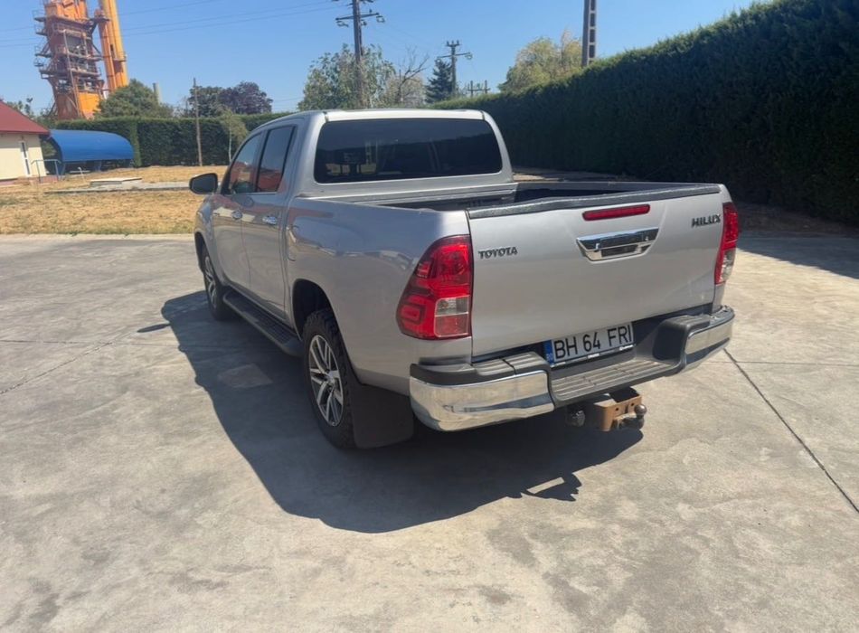Toyota Hilux 4x4 Double Cab