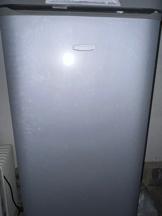 Морозильник почти новый