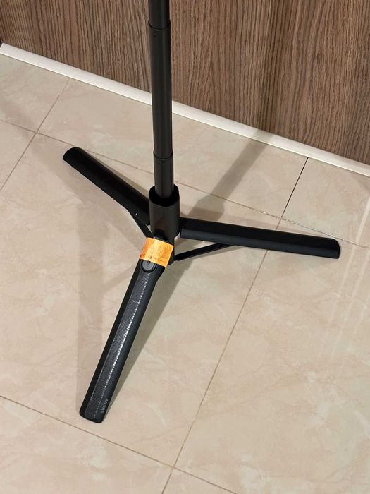 Trepied extensibil pentru telefon / selfie stick 180cm, cu telecomanda