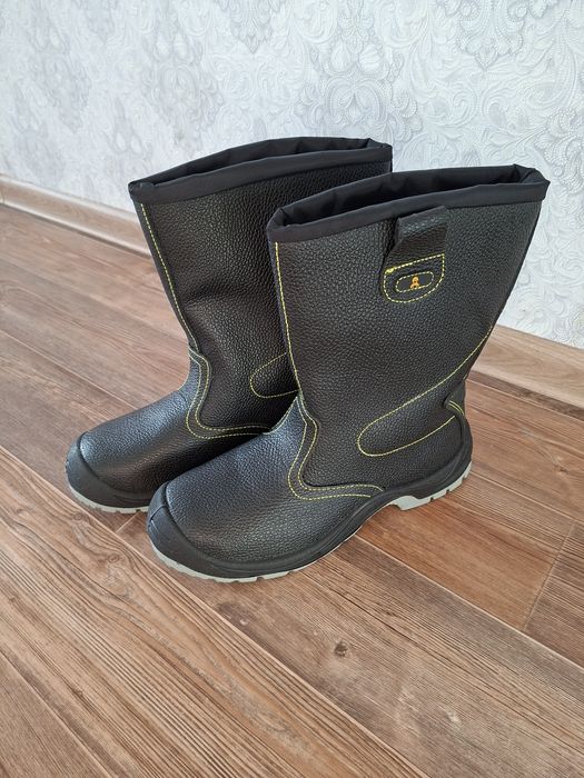 Продам сапоги летний