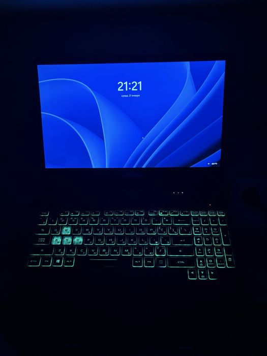 продаю игровой ноутбук asus в хорошем состоянии