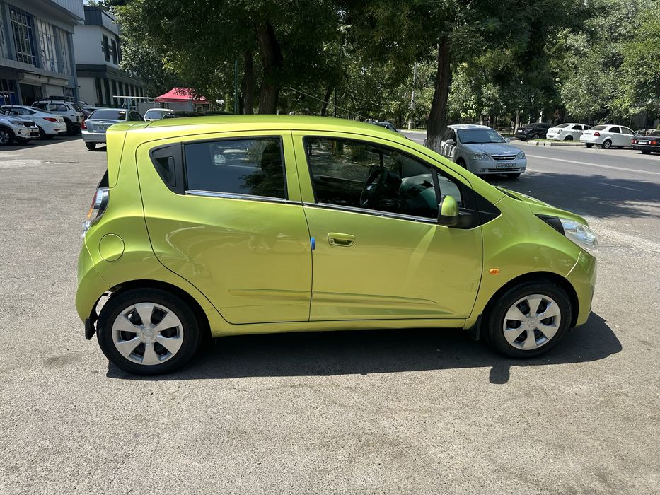 Spark 2012 zavod aftamat 233000 km