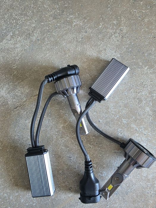 Becuri Led H4  noi