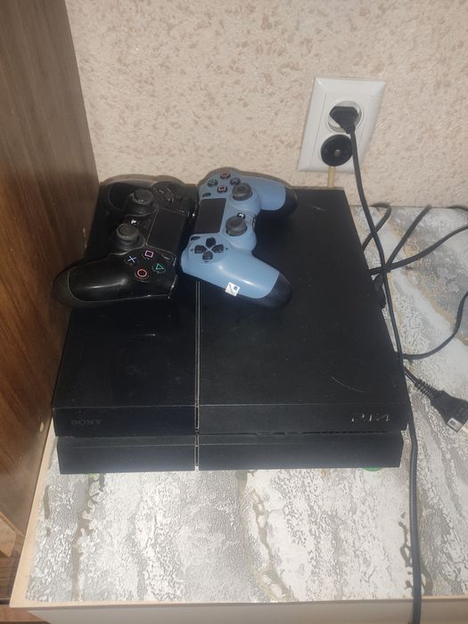 Продается playstation 4 fat