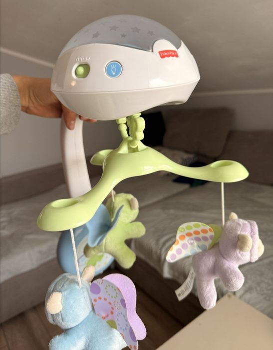 Въртележка на Fisher Price с прожекция
