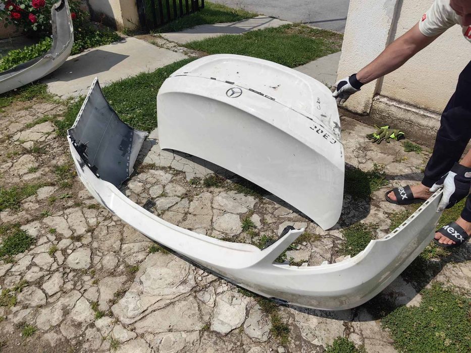 Багажник и броня за Marcedes W205 седан