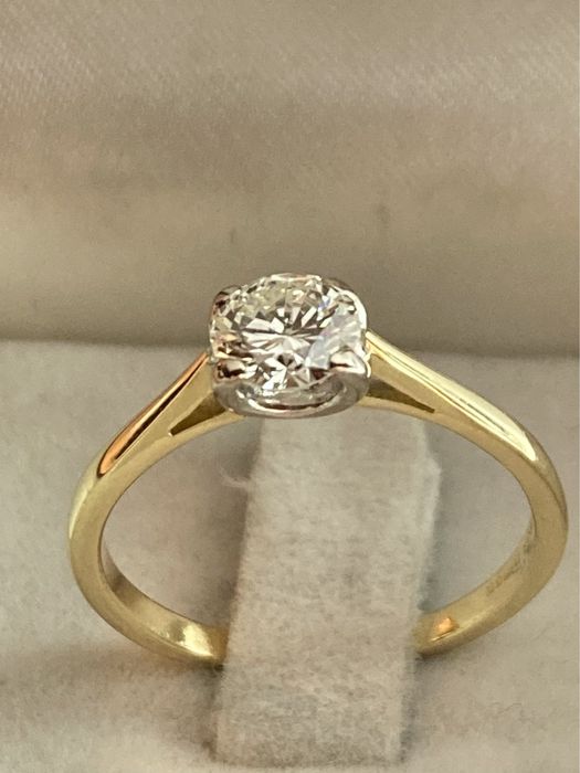 Inel Solitaire aur 18kt.cu diamant 0.72ct.
