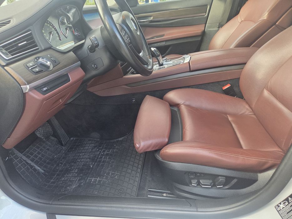 Bmw 740 x-drive/Keyless/Softclose/Distronic+/Carplay