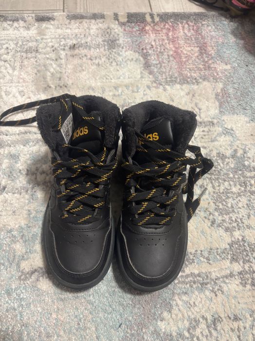 Adidasi Adidas marimea 30