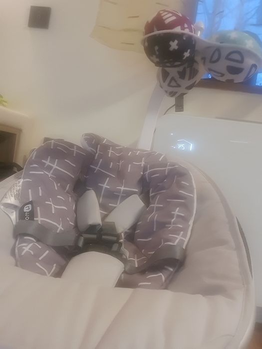 Електрическа бебешка люлка mamaRoo 5.0 + подарък подложка