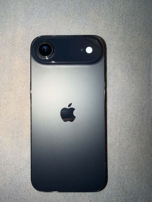 Продавам iphone air