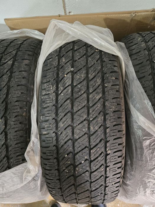 Продам резину 265/65/17 (ДЖИП)