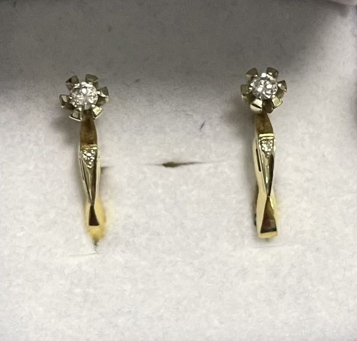 Золотые серьги с бриллиантами 750 проба