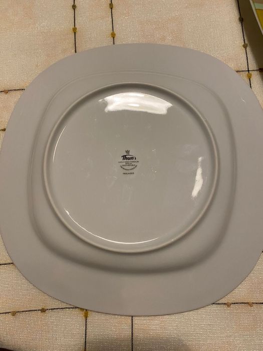 ПРОДАЮ сервиз на 6 персон!