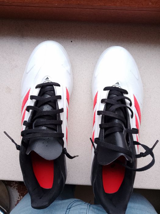 Футболни обувки Adidas