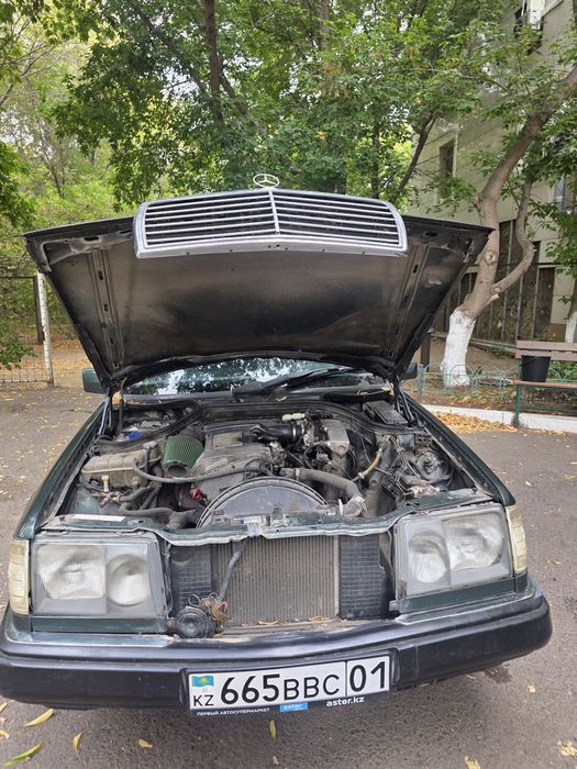 Mercedes Benz e200 w124
