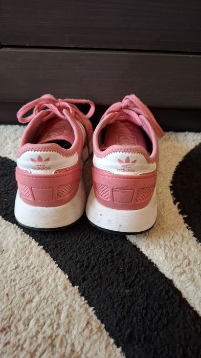 Adidas маратонки 36.5 номер -  9 евро