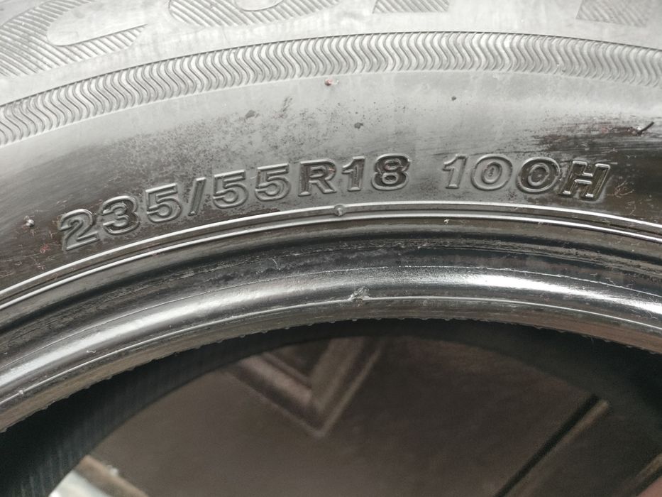 Шина  235,55,r18