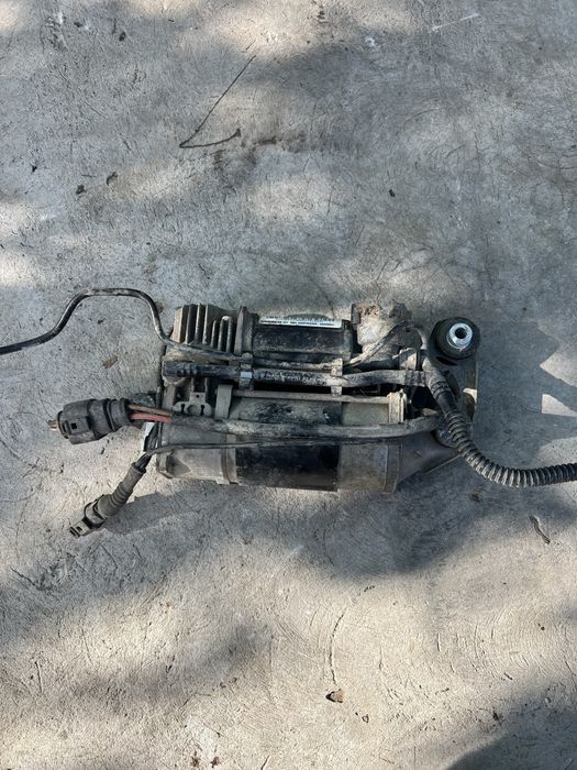 Compresor perme aer Audi Q7 4L Touareg 7l0616006E  7L 2003-2010