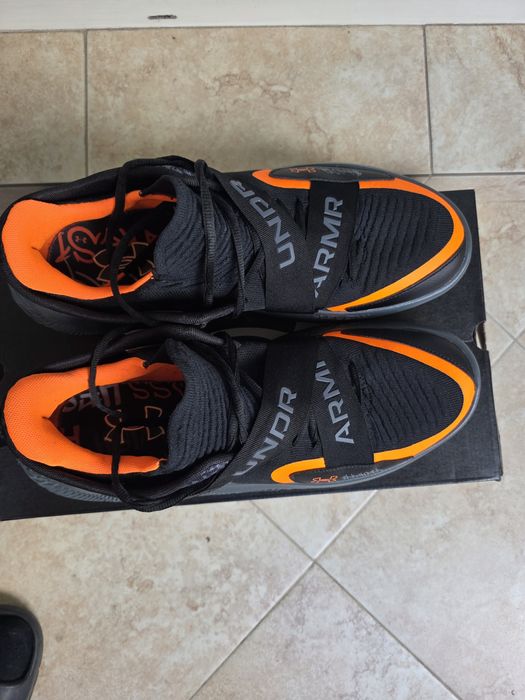Under Armour  Flow FUTR X 4