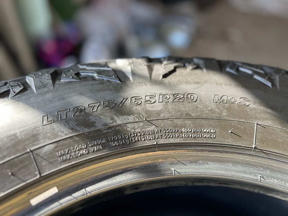 Продам автошины Maxxis LT RAZR AT811 275/65/20 126S