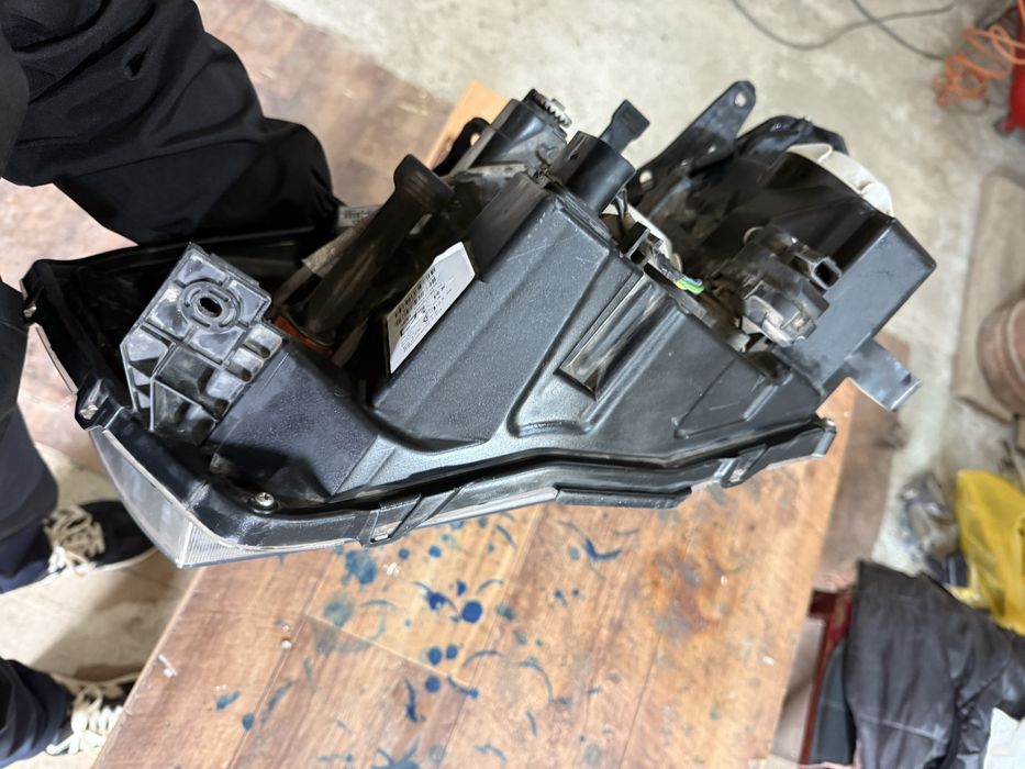 Фара веста правая оригинал киржач