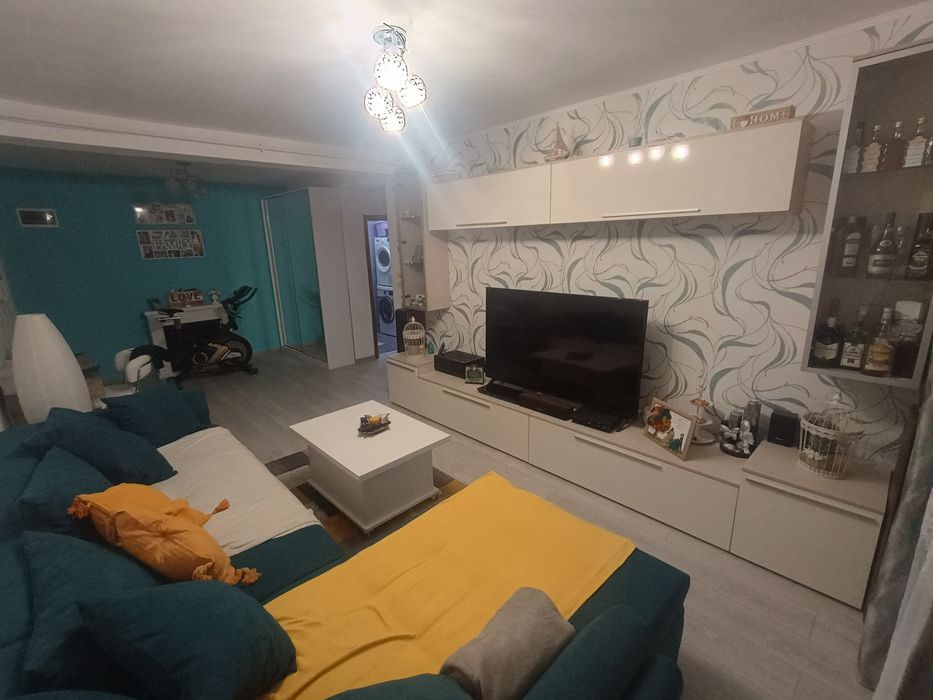 Se vinde apartament cu 3 camere in Selimbar zona Dracula — fotografia 1