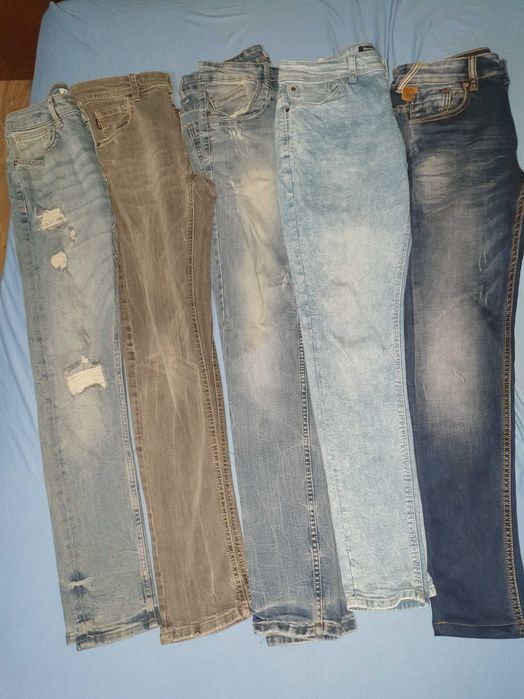 Продавам мъжки дънки 5бр.