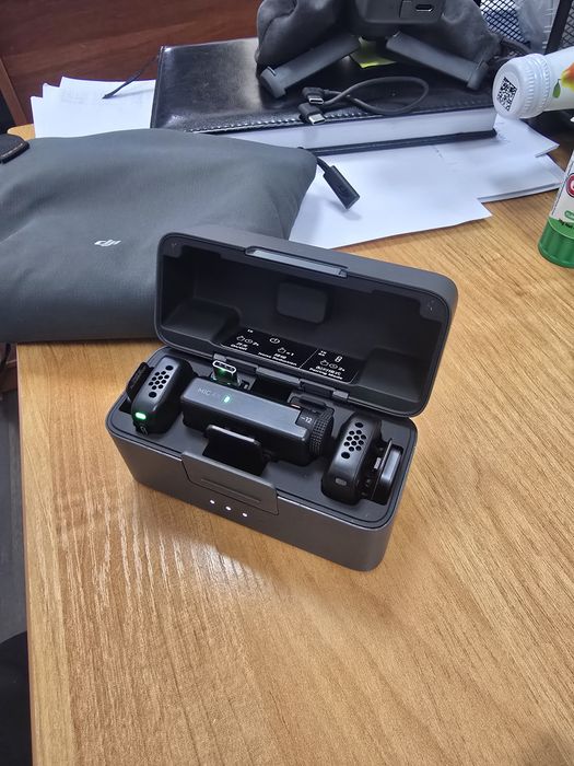 Микрофон DJI MIC MINI (2TX + 1RX + Charging Case)