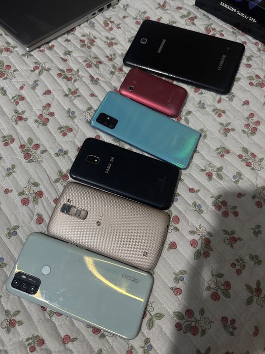 Продам много телефонов и планшет Samsung.