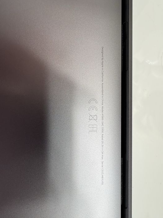 Macbook pro 2019 13-inch