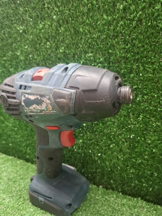 Импакт на Bosch GDR 18V LI MF